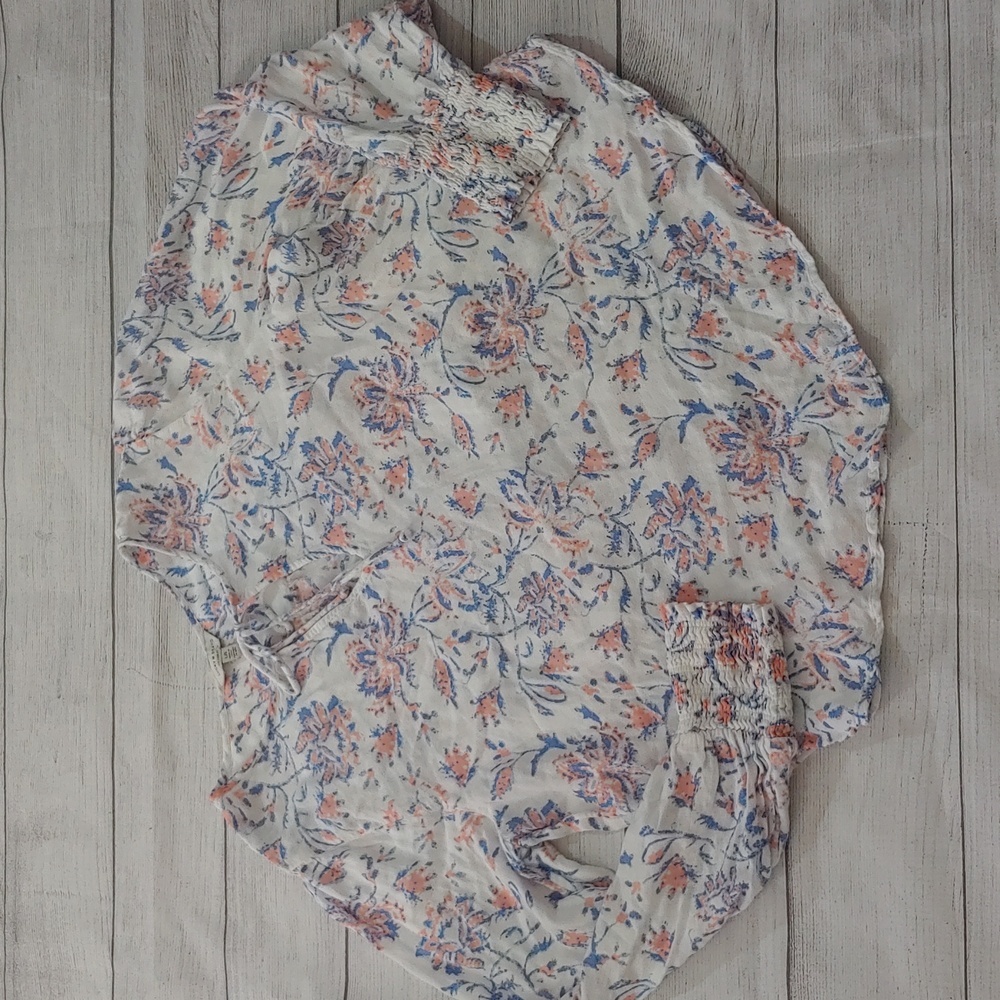 LUCKY BRAND FLORAL TOP WITH SMOCKED CUFFS - Picture 2 of 8